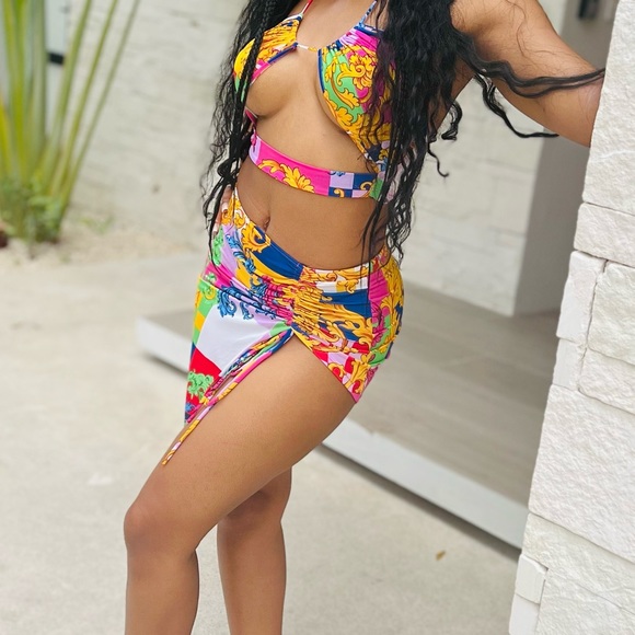 Bikini Skirt Set - Picture 4 of 6